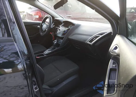 2015 Ford Focus Se z USA, uszkodzony, nr VIN 1FADP3F23FL276290